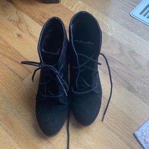 Black, slightly used 6.5 size